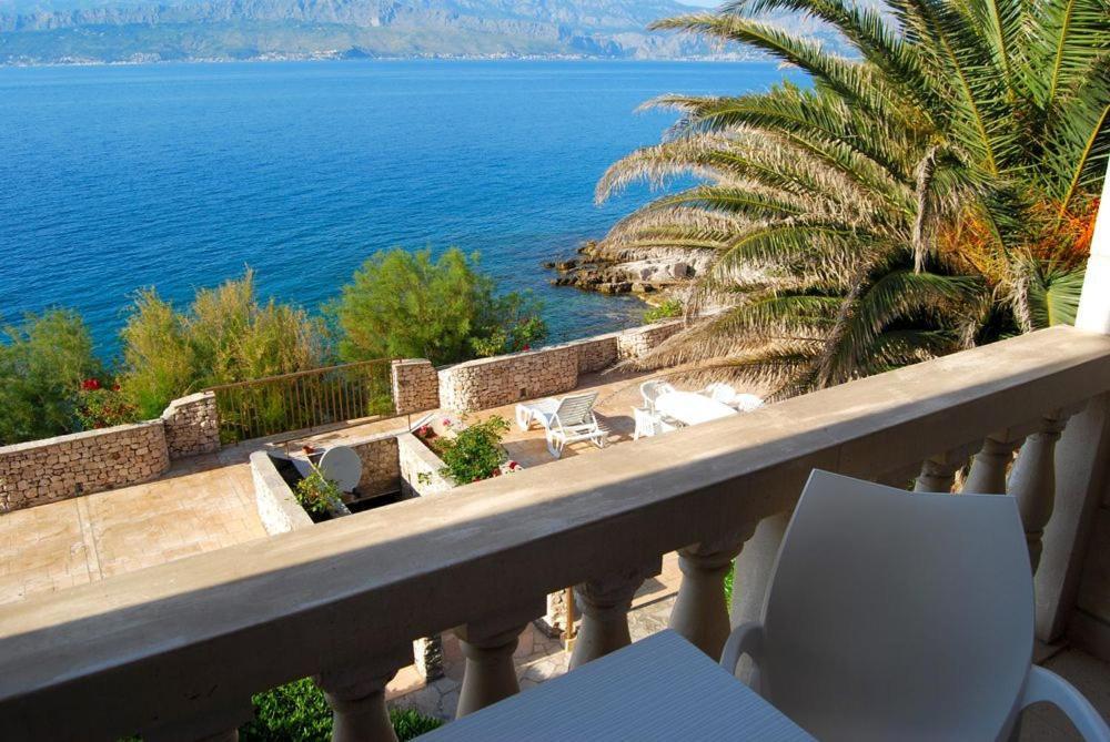 Apartmenthaus Punta **** Splitska Exterior foto