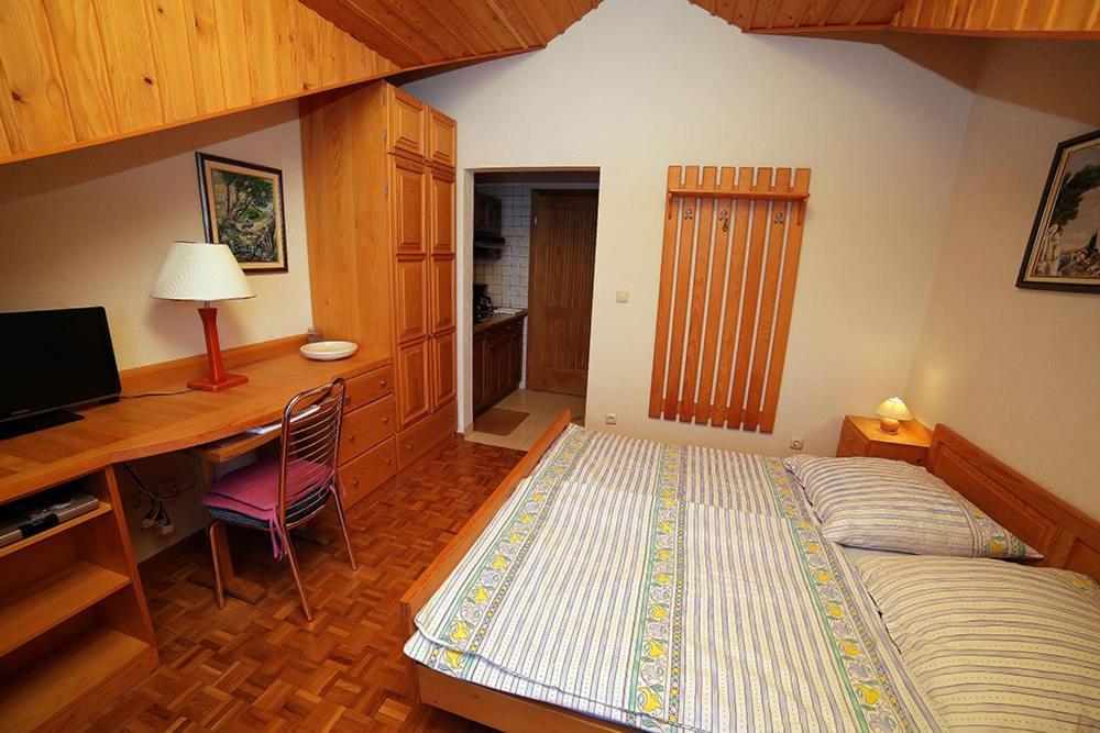 Apartmenthaus Punta **** Splitska Exterior foto