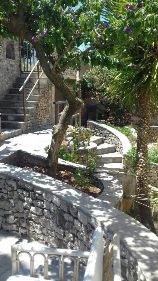 Apartmenthaus Punta **** Splitska Exterior foto