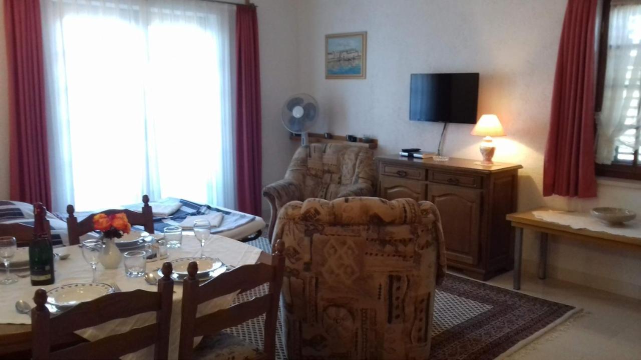 Apartmenthaus Punta **** Splitska Exterior foto