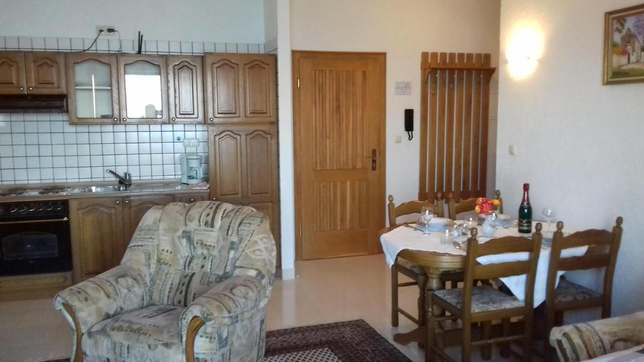 Apartmenthaus Punta **** Splitska Exterior foto
