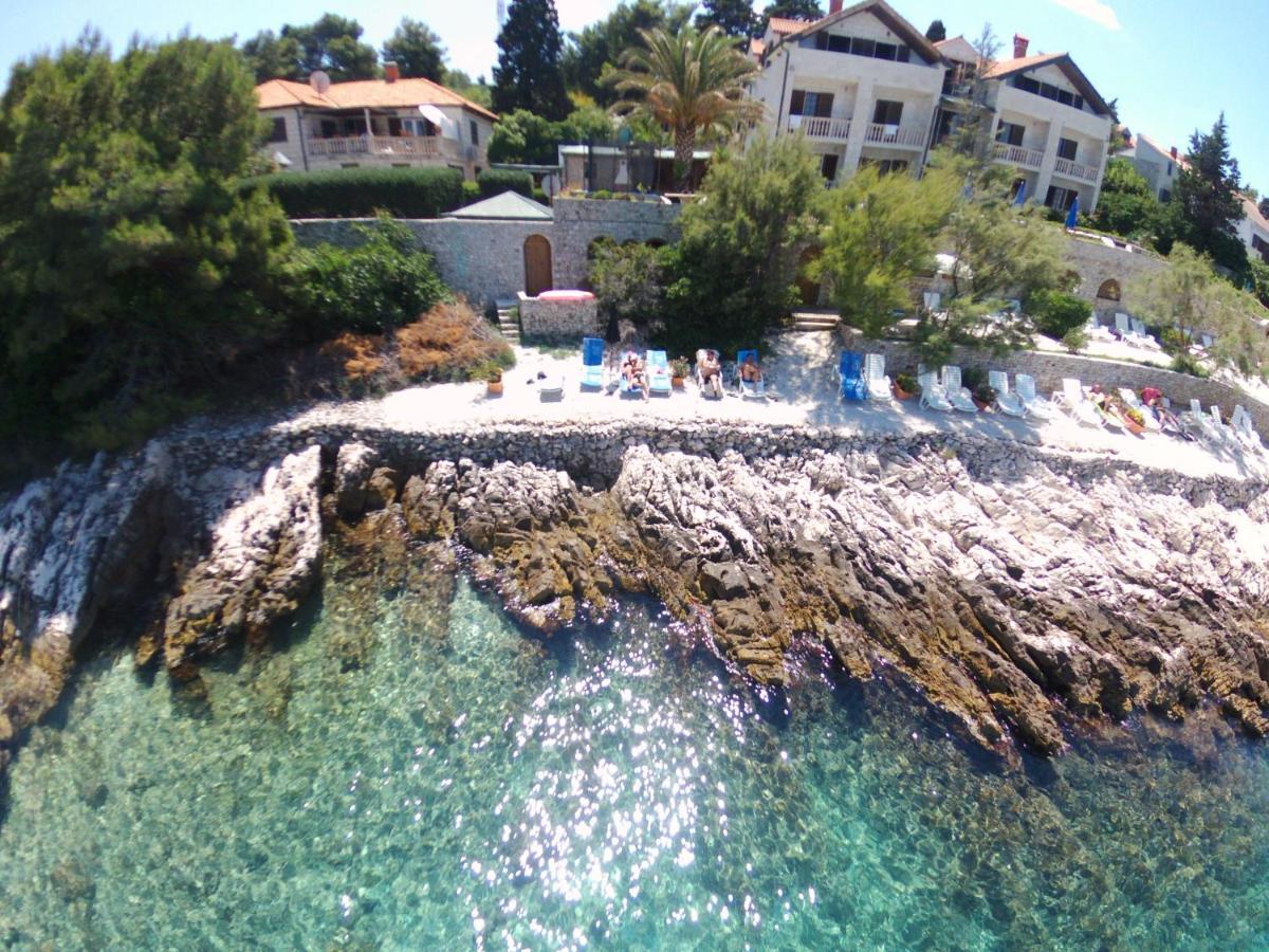 Apartmenthaus Punta **** Splitska Exterior foto